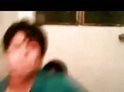 बड़े नकली स्तन चूसा  ...