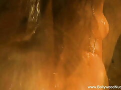 काली महिलाएं एक-दूसर ...