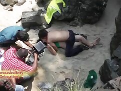 गलफुला किशोर उसकी से ...