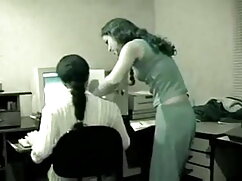 सेक्सी महिलाओं को बि ...