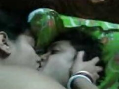 Sexxy Brit तेल से सन ...