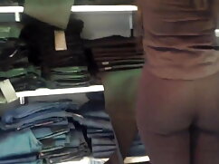 संचिका किशोर शॉवर मे ...