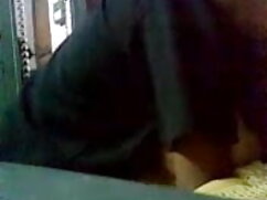 बालों वाली हिंदी में ...