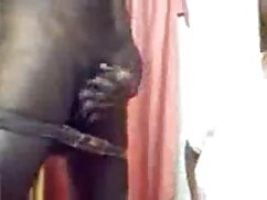 सफेद पैर की उंगलियों ...