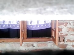 एक चौके के दौरान ग्ल ...