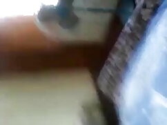 पूल साइड में कमबख्त  ...